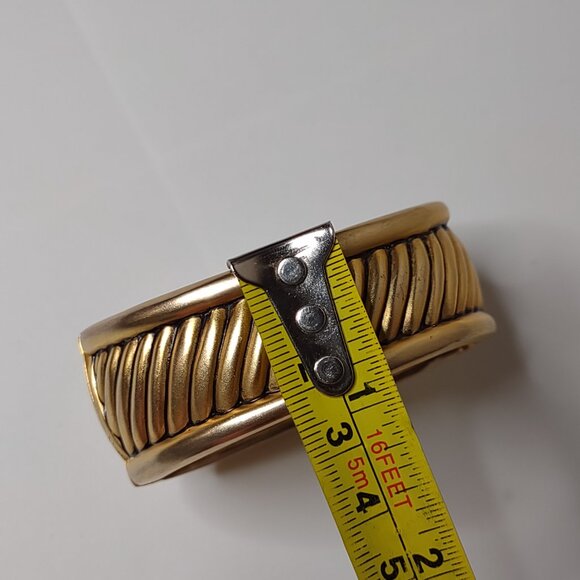 6.75 Inch Heavy Gold Tone Hinged Bracelet - Picture 12 of 12
